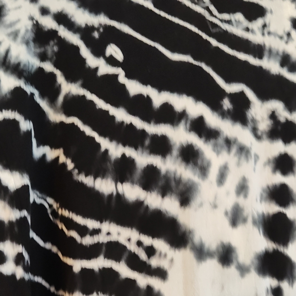 On Running Black and White Tunic Top - Picture 9 of 9